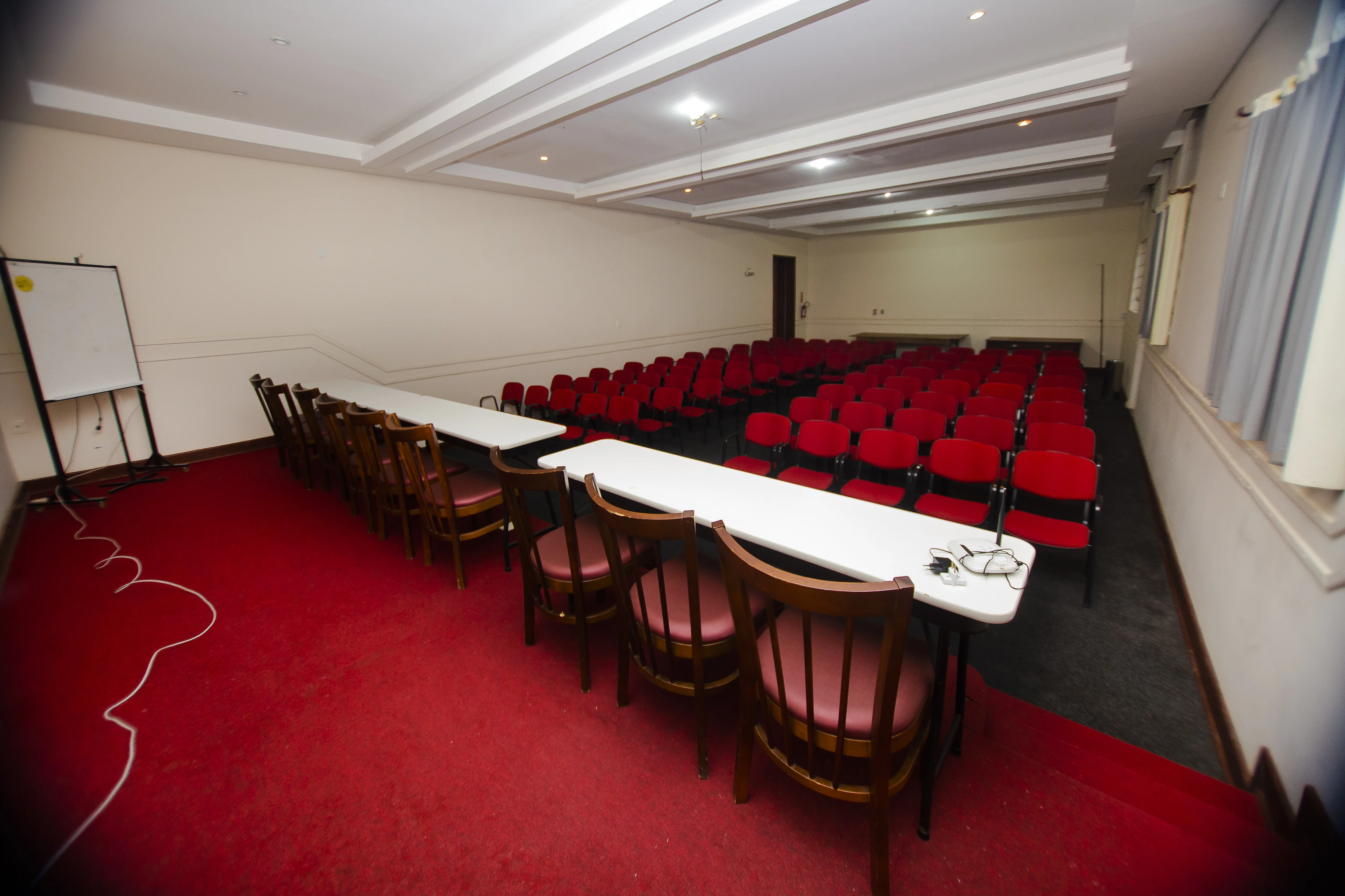 Palco montado para palestra